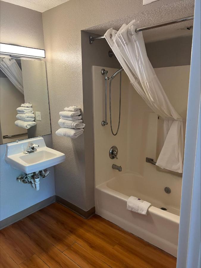 Motel 6-Warren, Mi - Detroit East Zewnętrze zdjęcie
